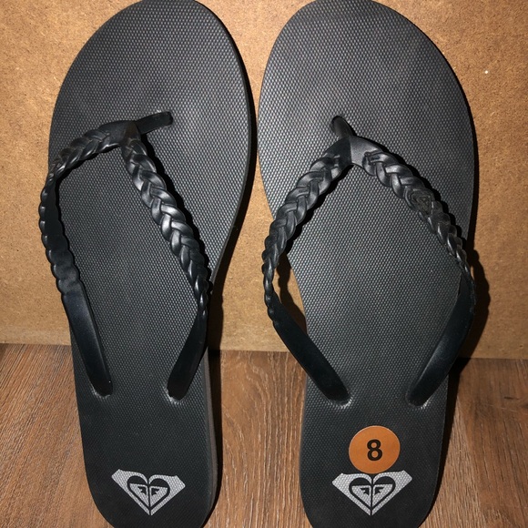 Roxy sandals Size 8